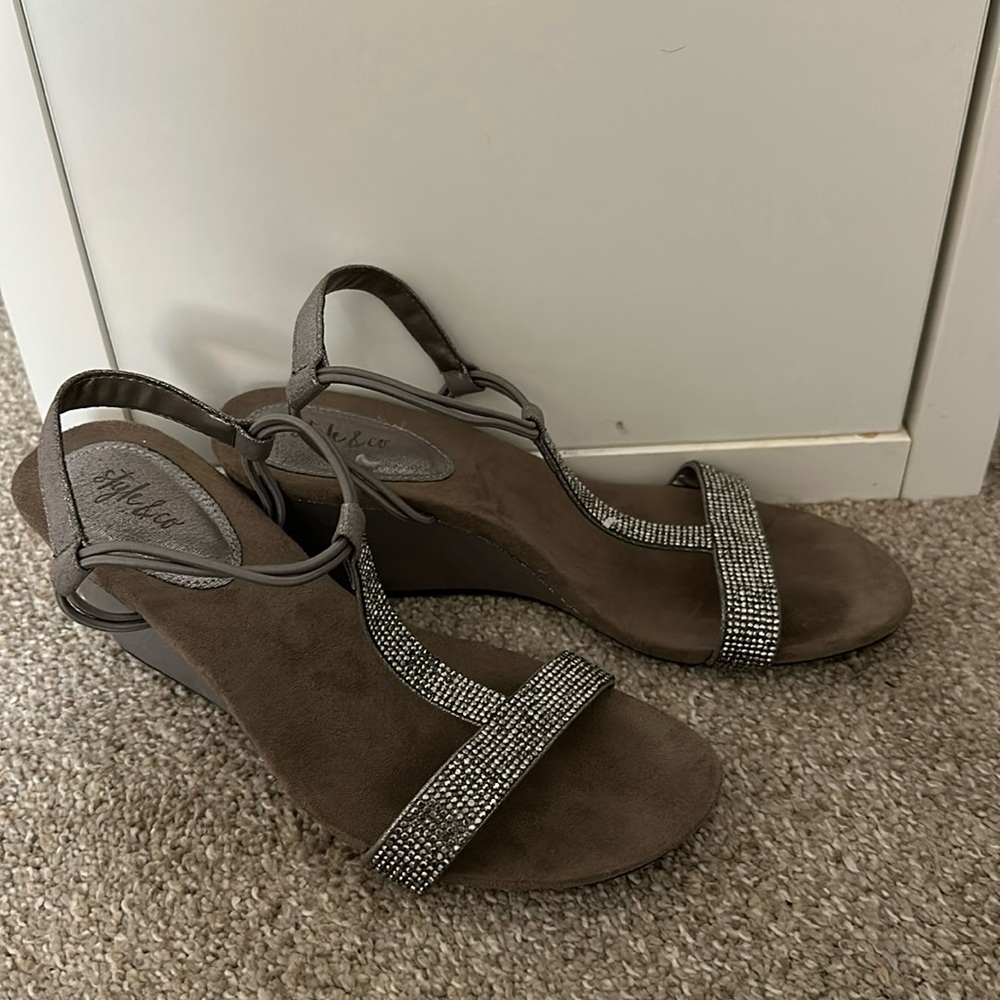 wedge heels, Brand: Macys, style & co, Color: silver and brown,size: women’s 6.5